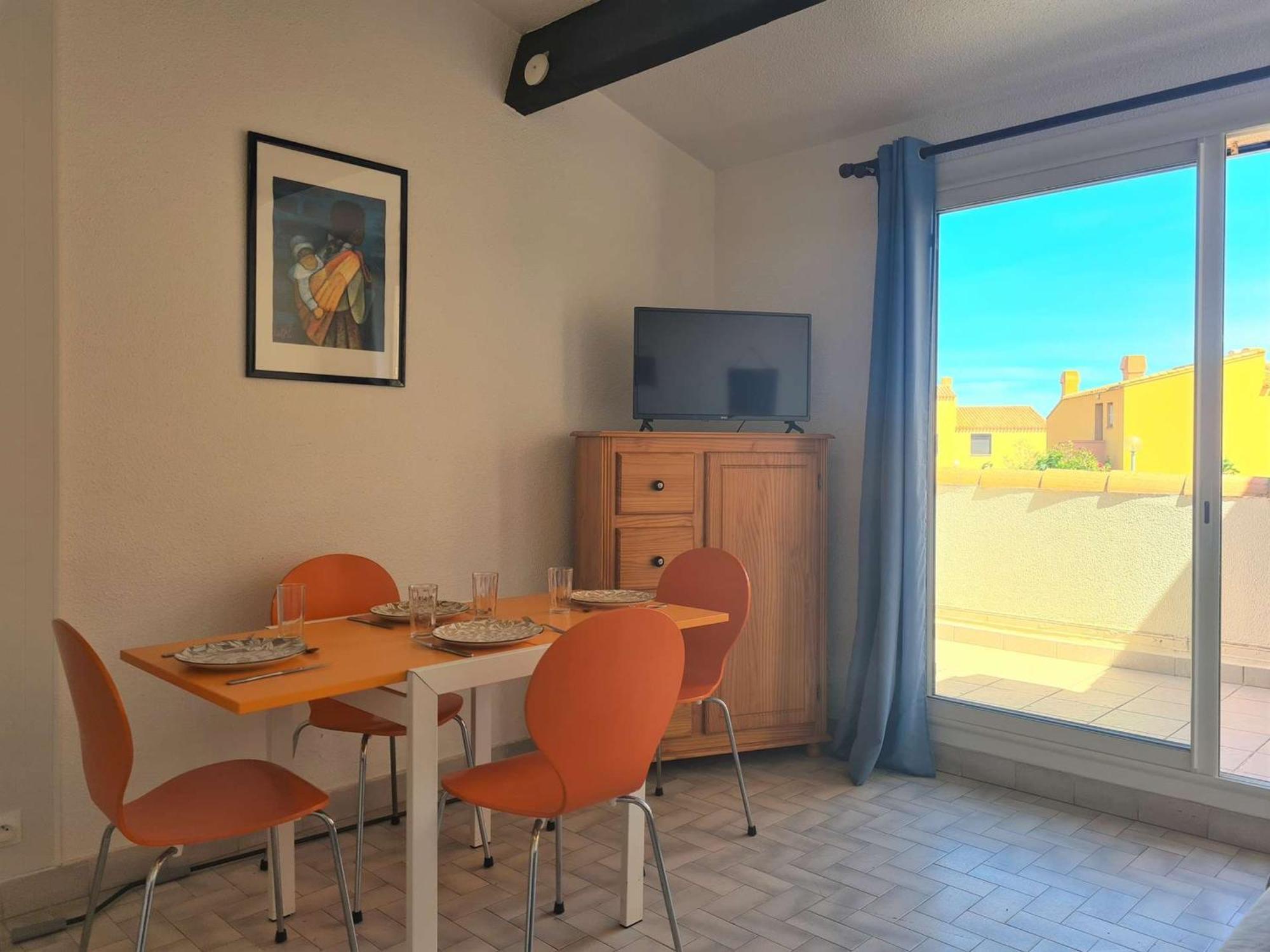 Appartement T2 Avec Parking Et Acces Direct A La Plage - Fr-1-249-129 Agde Exterior photo